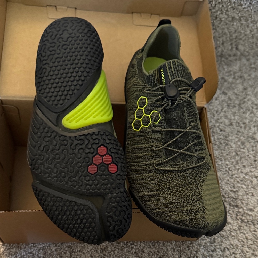 Vivo Barefoot Women’s Motus Flex Forest Green/Acid Lime color - Picture 2 of 5